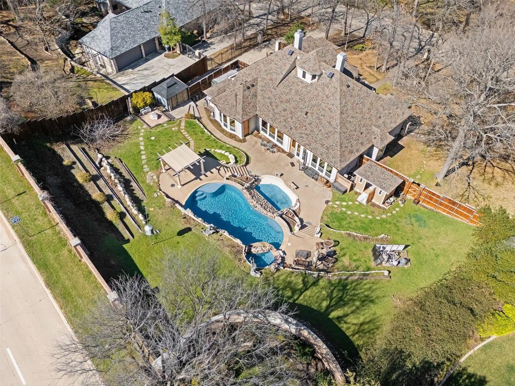 6132 Terrace Oaks Lane, Fort Worth