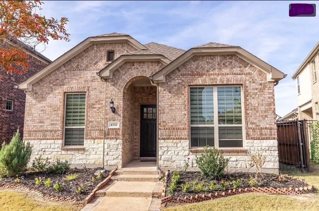 4311 Fall Blossom Drive, Arlington