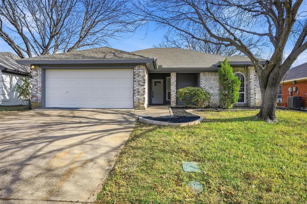 7800 Prairie Drive, Watauga