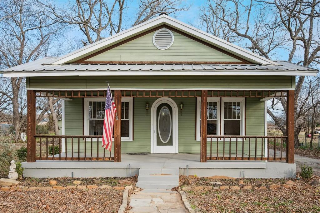 1705 E Bankhead Drive, Weatherford