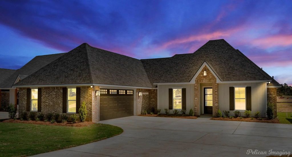 165 Oak Alley Road, Stonewall