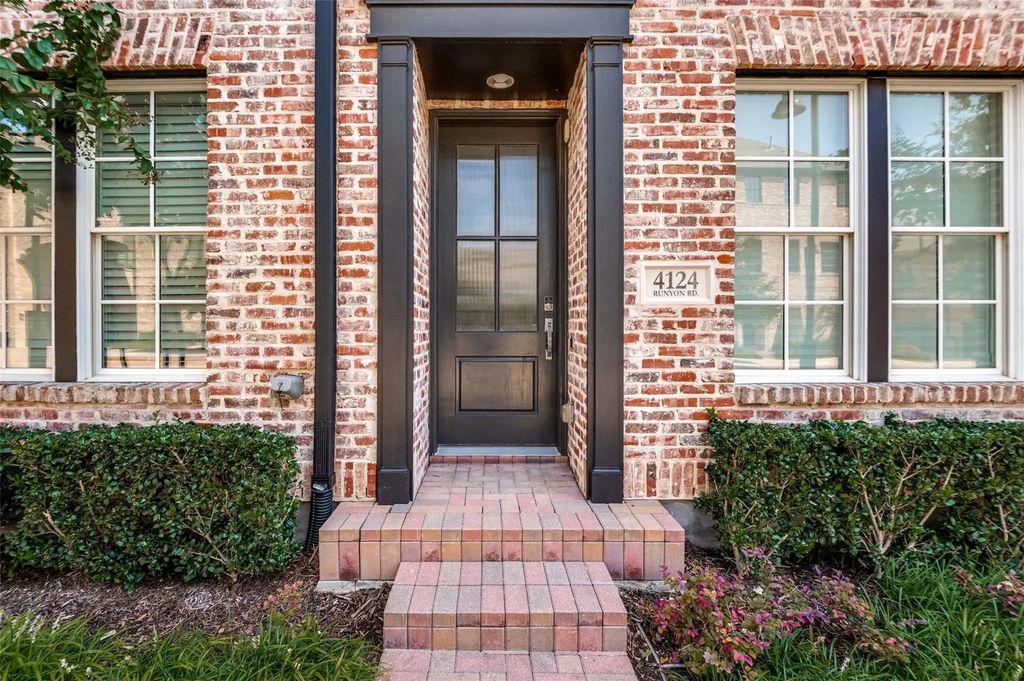 4128 Runyon Road, Addison