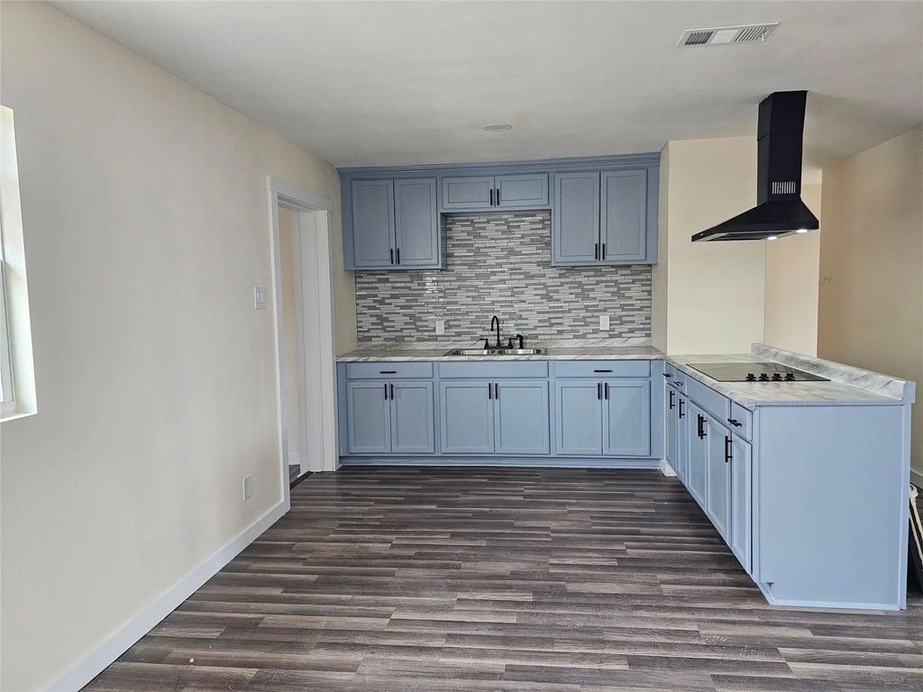 4317 Gram Lane, Bellmead