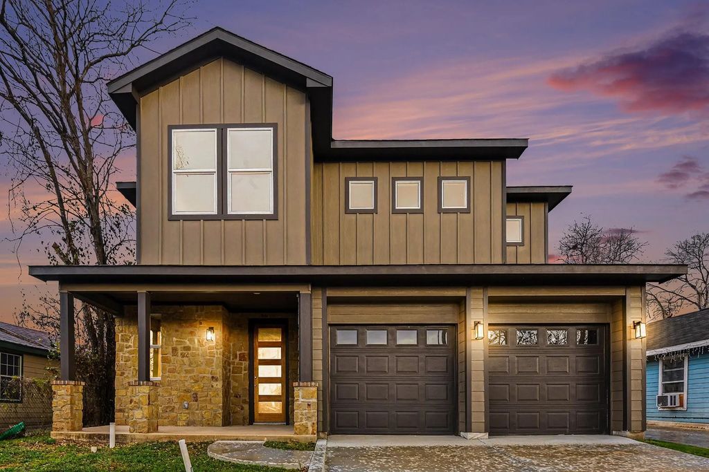 2705 12th Street, Fort Worth