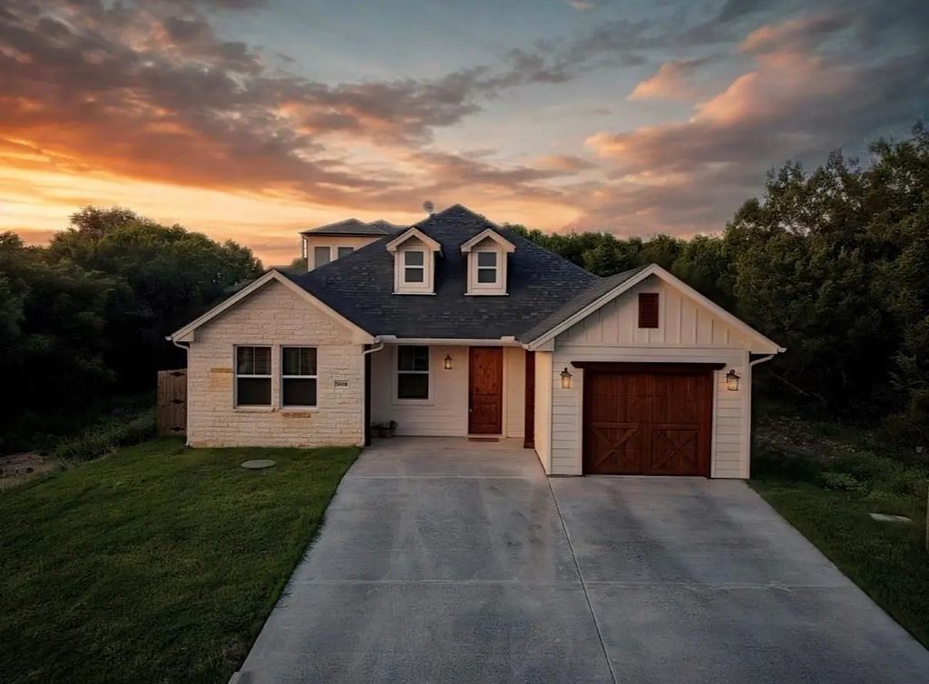 5609 San Jacinto Drive, Granbury