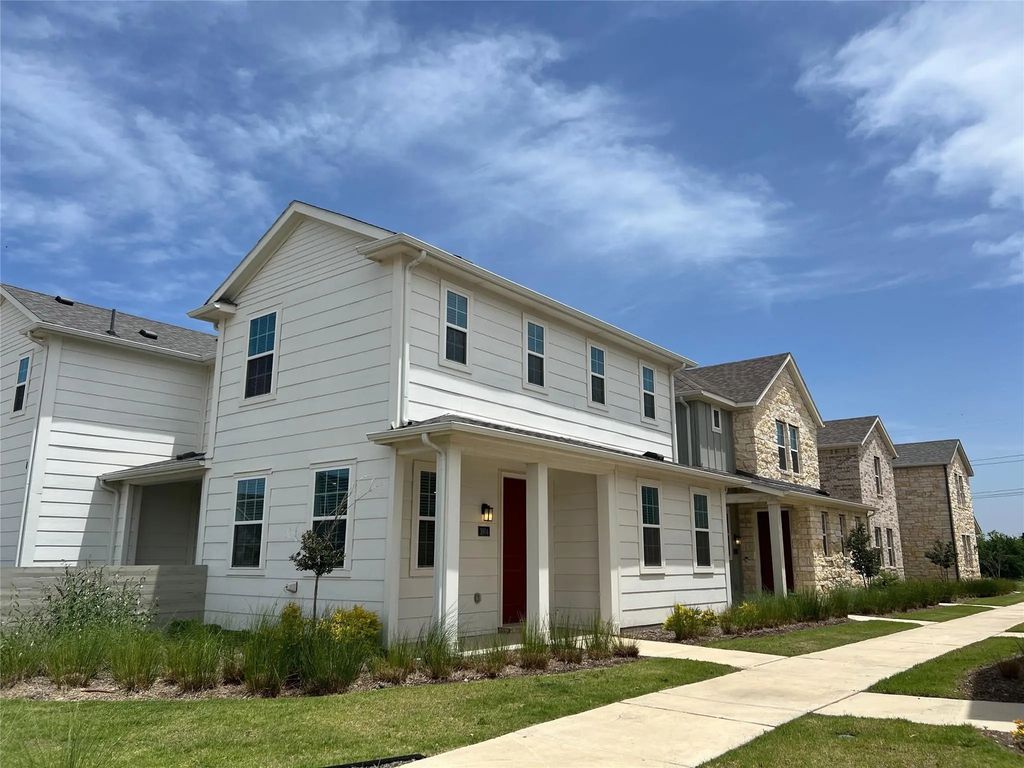 1804 Laurel Lane 9, Argyle