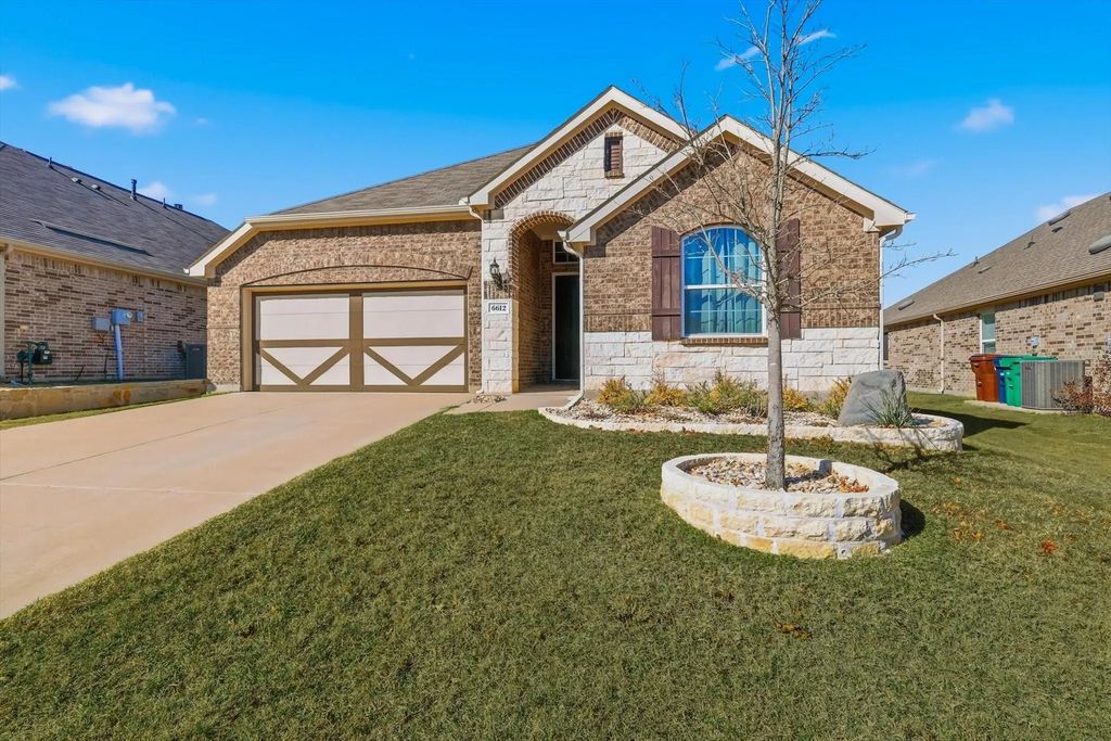 6612 Cedarhurst Court, Denton