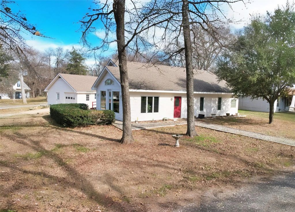 287 Private Road 5936, Yantis