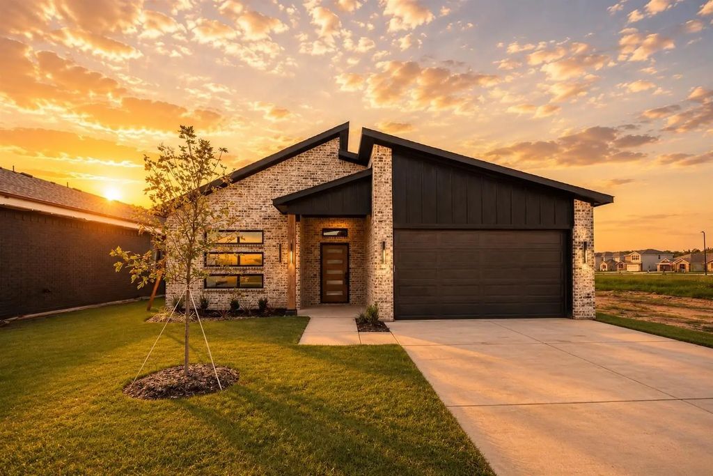 110 Hesed Street, Greenville