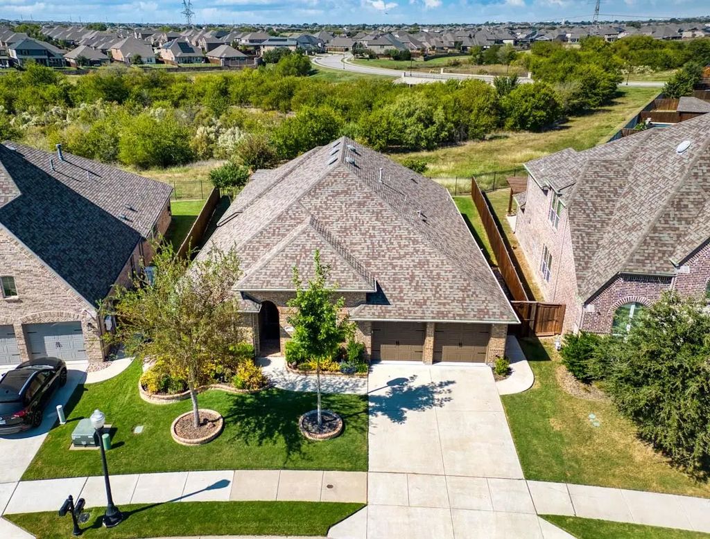 9621 Pickwick Trail, Fort Worth
