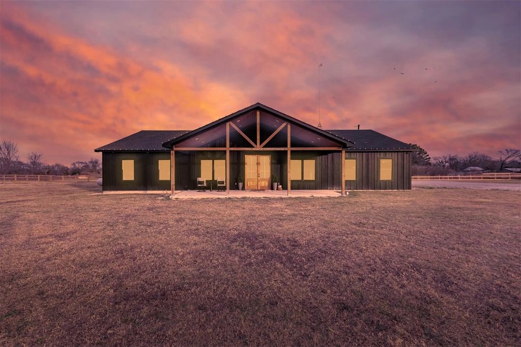2498 Fm- 1504, Wills Point