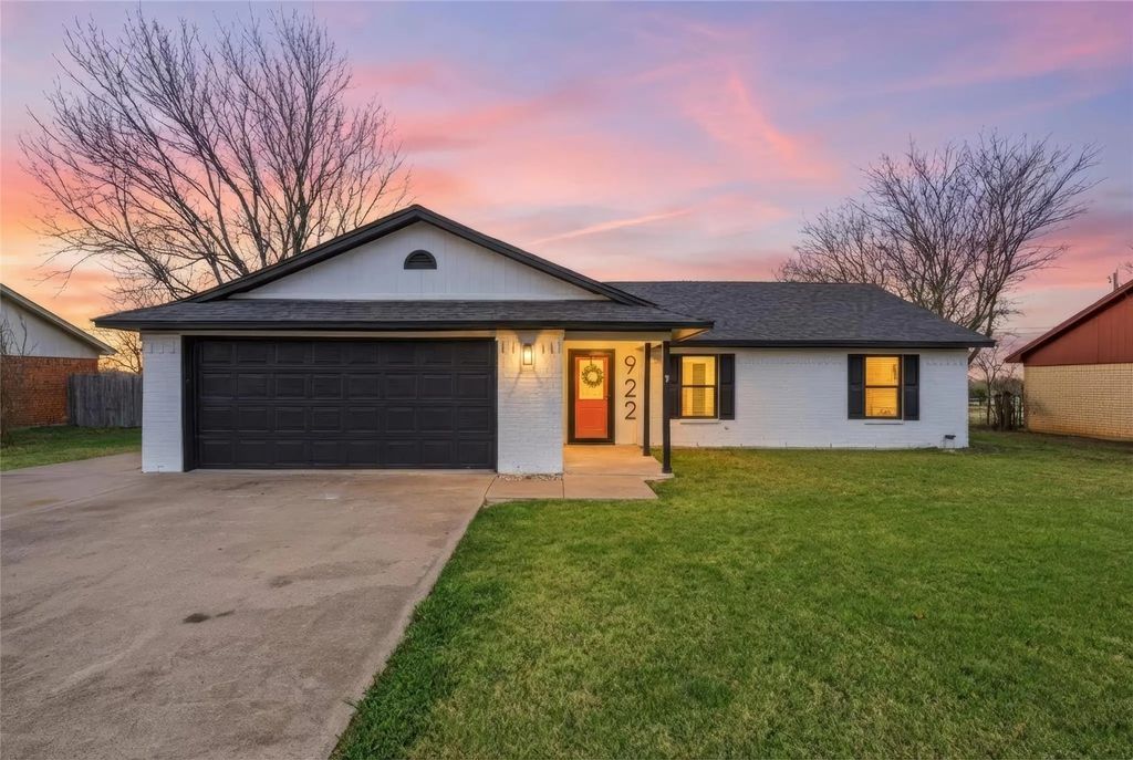 922 Vail Highlands Drive, Hewitt