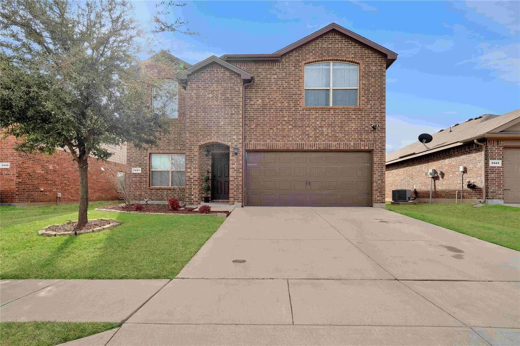 2601 Clarks Mill Lane, Fort Worth