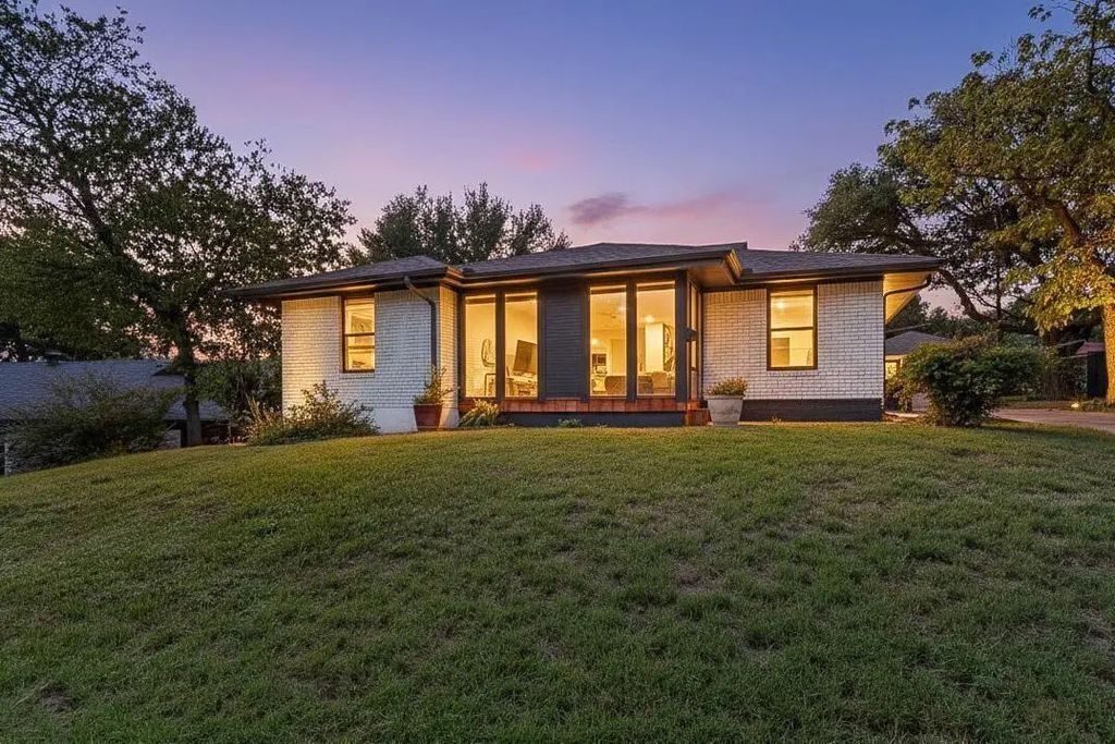 3023 Lasca Street, Dallas