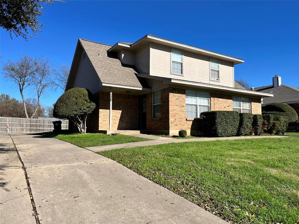 526 Strata Drive, Denton