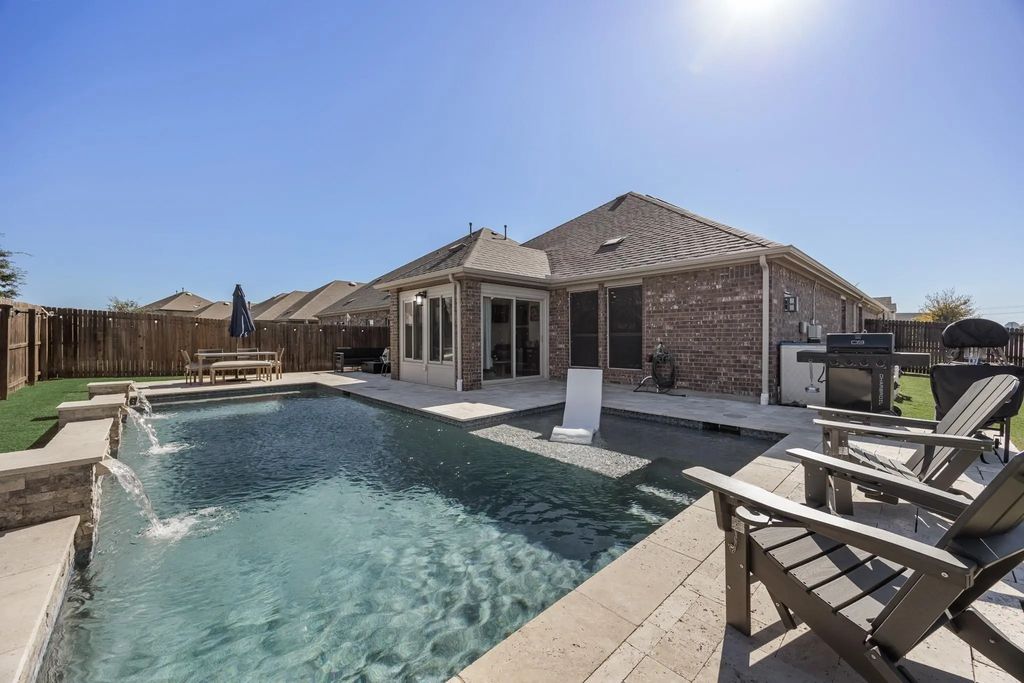 11101 Blaze Street, Aubrey