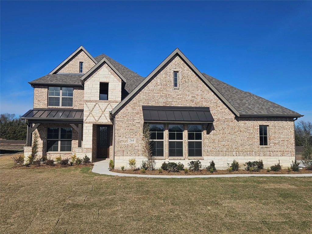 264 Redwood Circle, Trenton