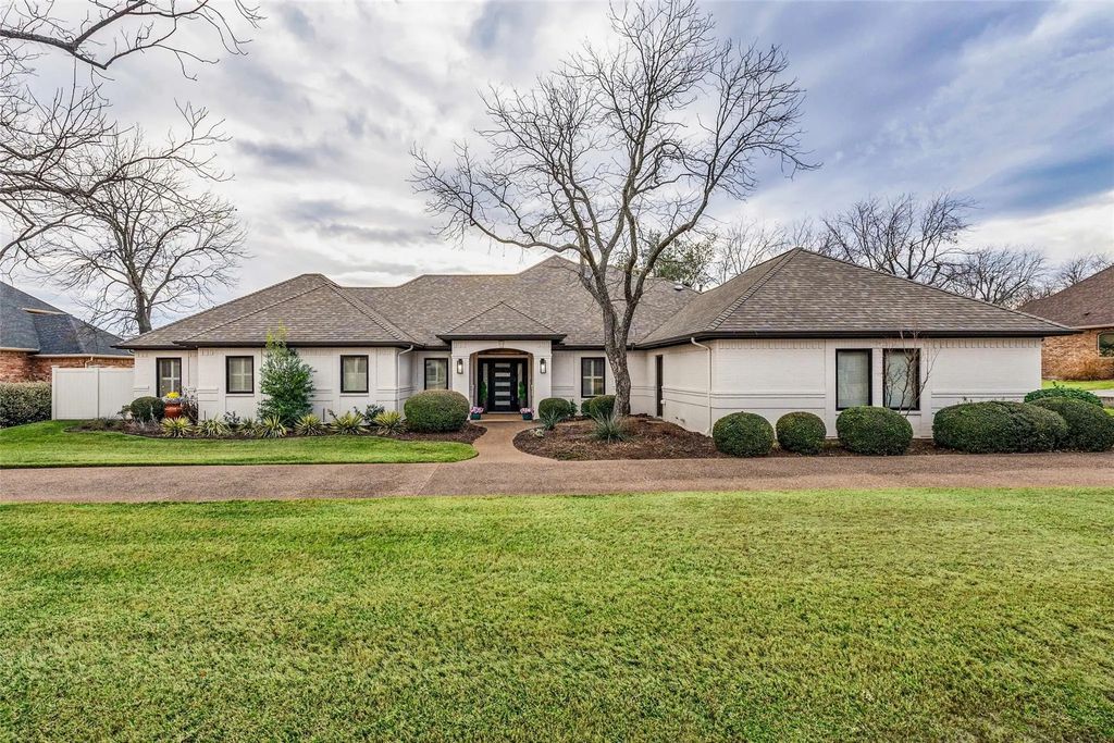5605 Flagstick Drive, Granbury