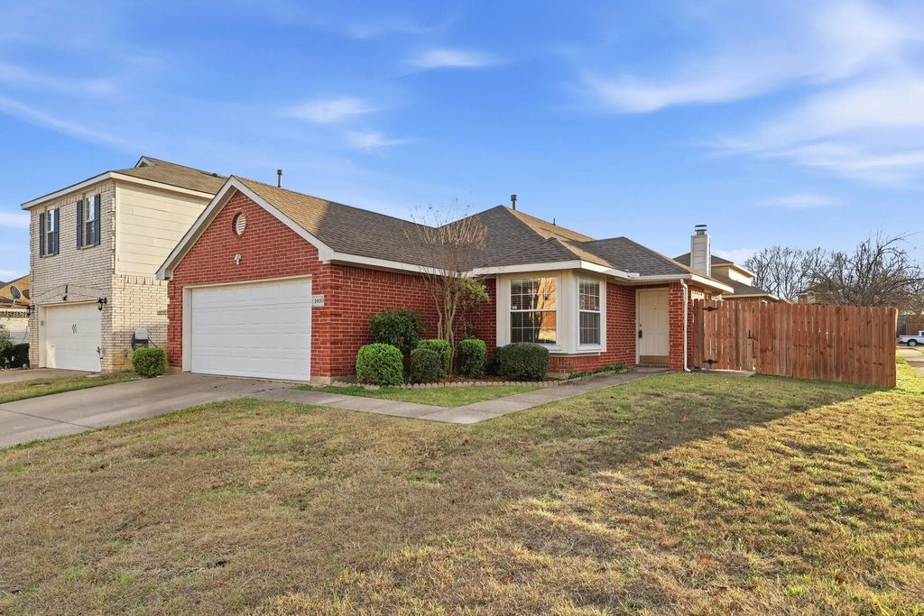 1410 Deville, Garland