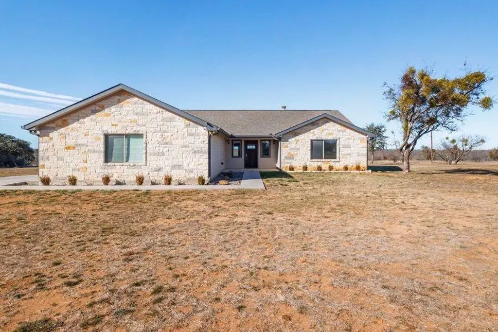 4319 County Road 337, Early