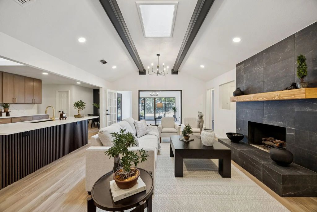 10015 Glen Canyon Drive, Dallas