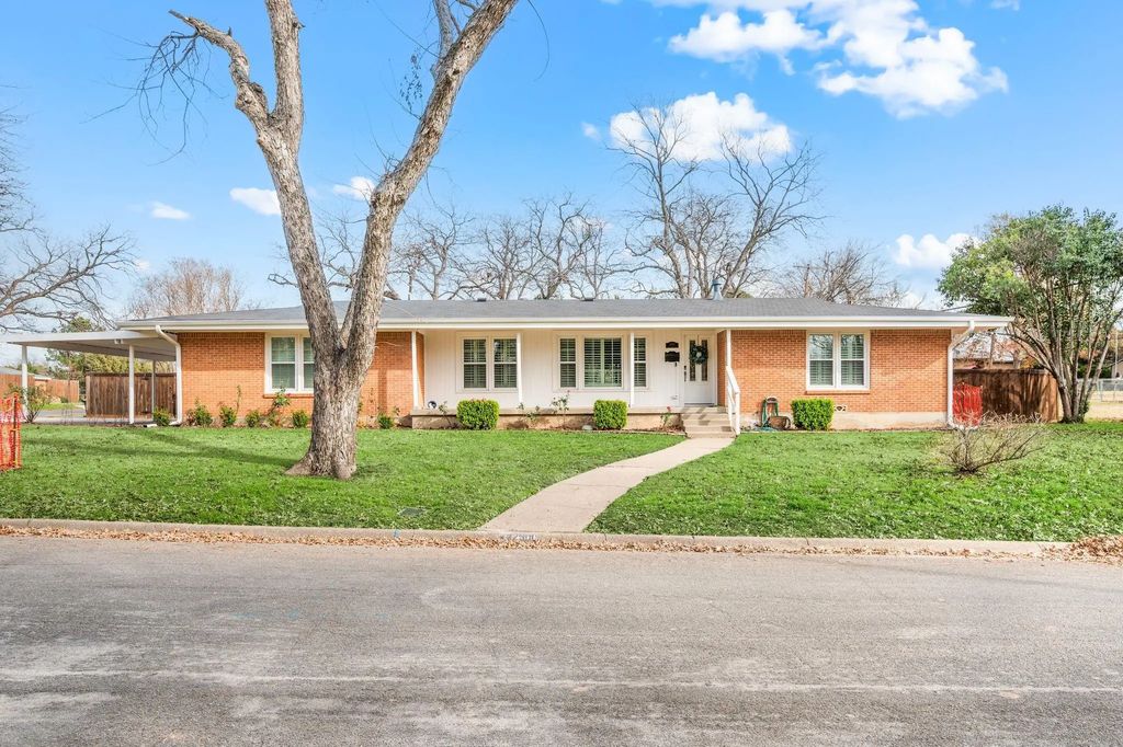2900 Spruce Park Drive, Richland Hills