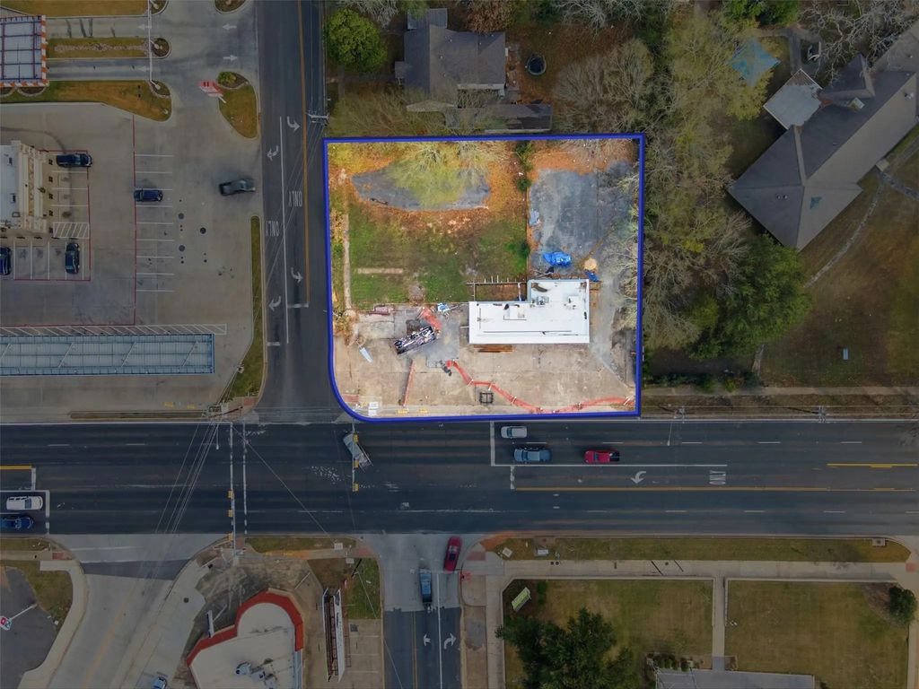 1000 S Henderson Boulevard, Kilgore
