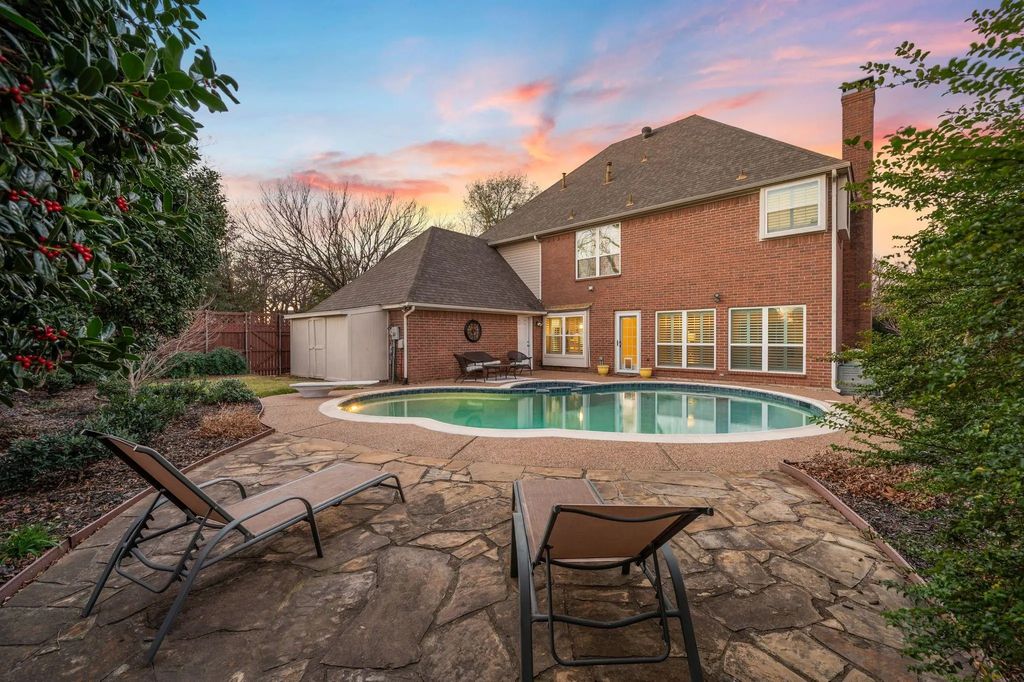 3100 Willow Creek Way, Bedford