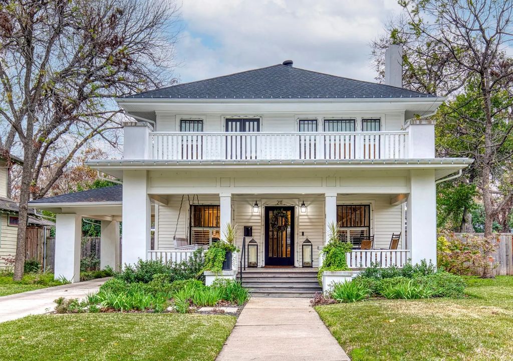 211 N Rosemont Avenue, Dallas