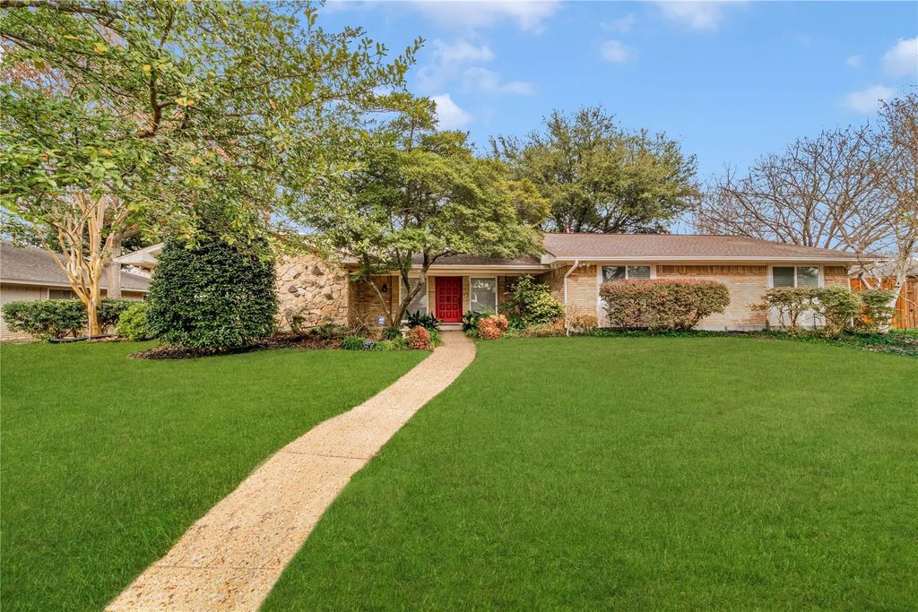 3825 Echo Brook Lane, Dallas