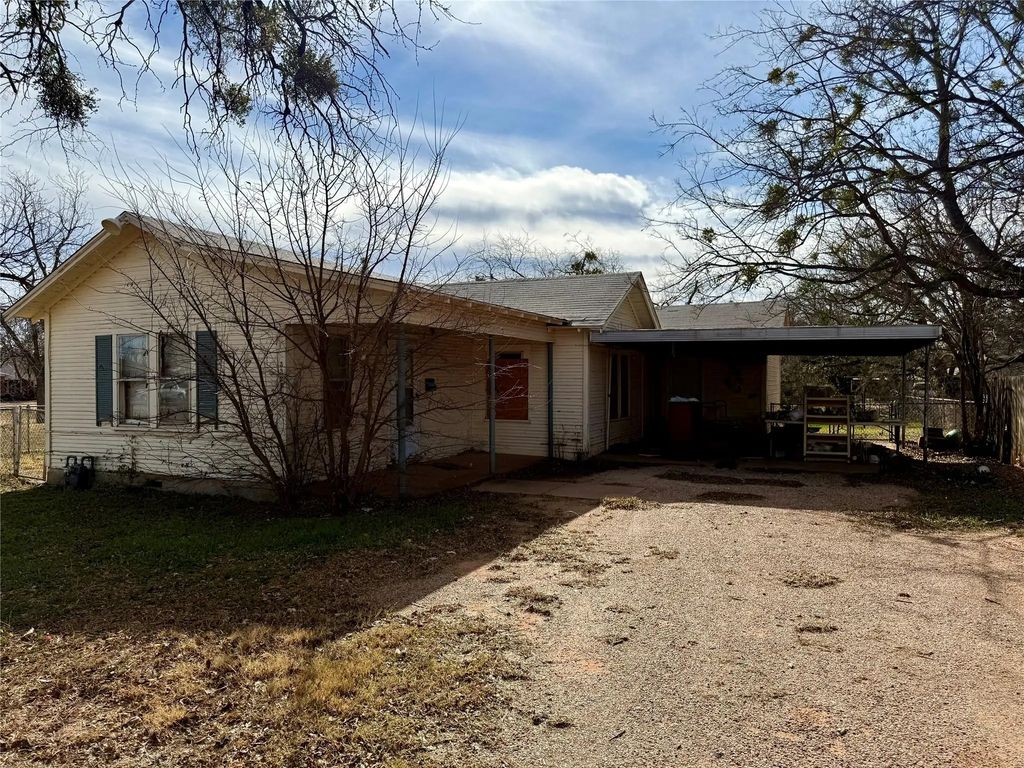 3325 Russell Avenue, Abilene
