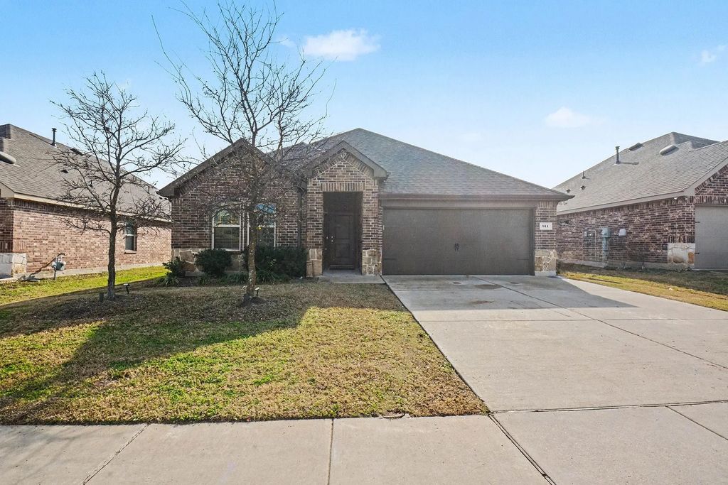 611 Saddle Club Way, Princeton