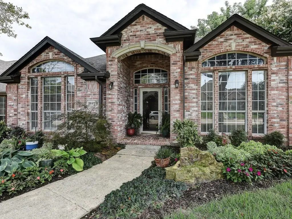 3621 Granbury Drive, Dallas