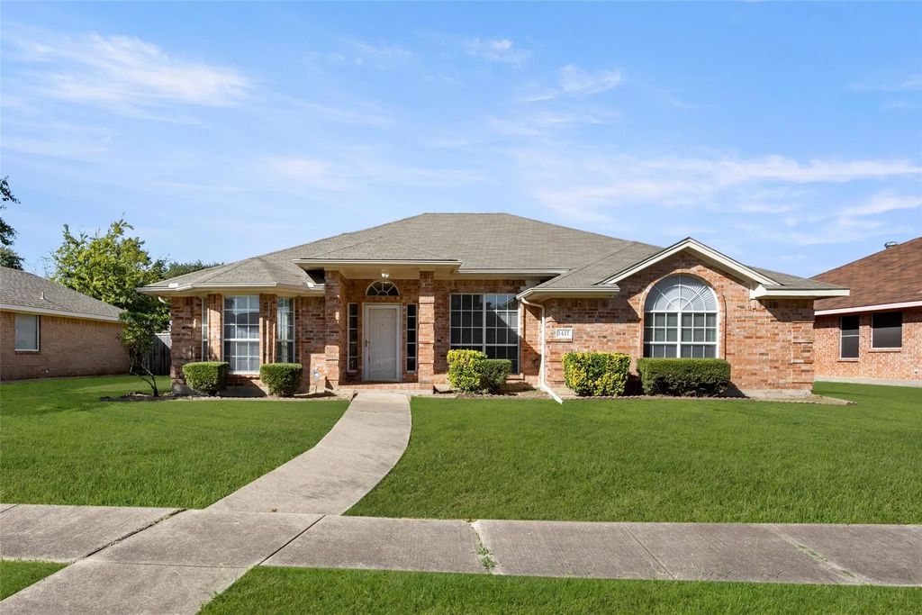 1417 Warwick Drive, Lancaster