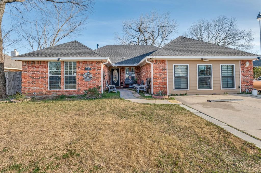 1258 Robinhood Boulevard, Mesquite