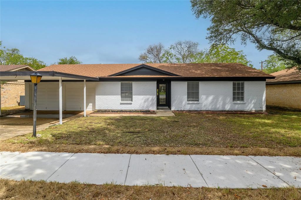 8144 Tumbleweed Trail, White Settlement