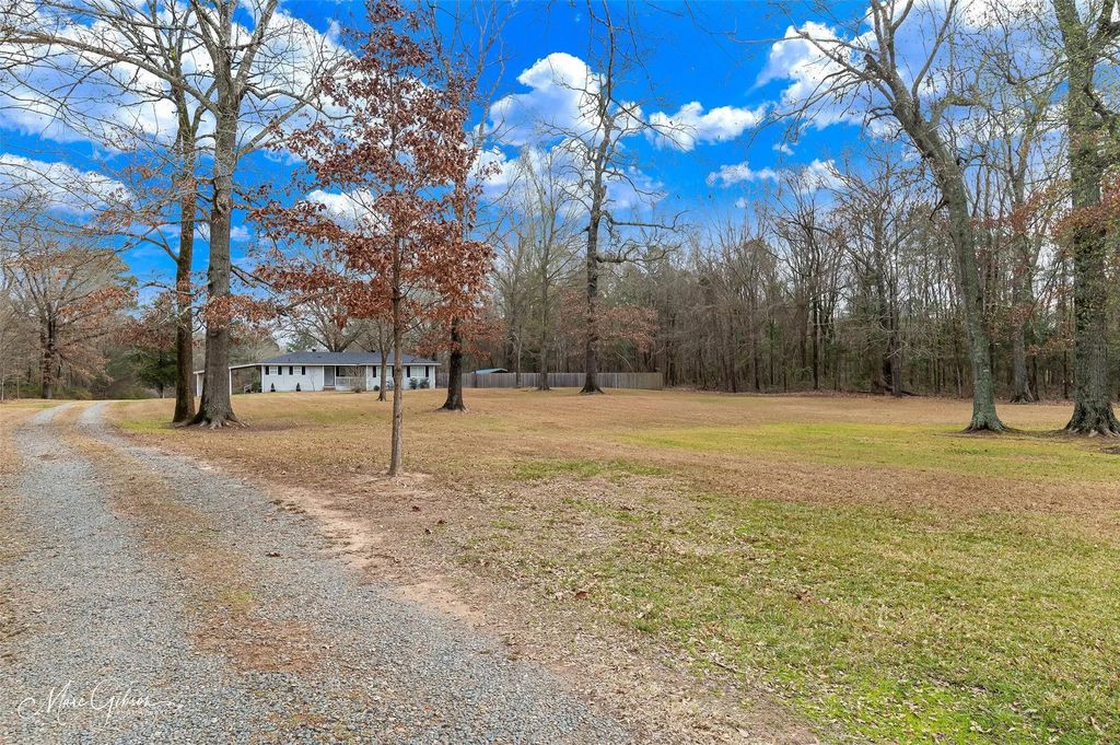 1008 Rambin Road, Stonewall