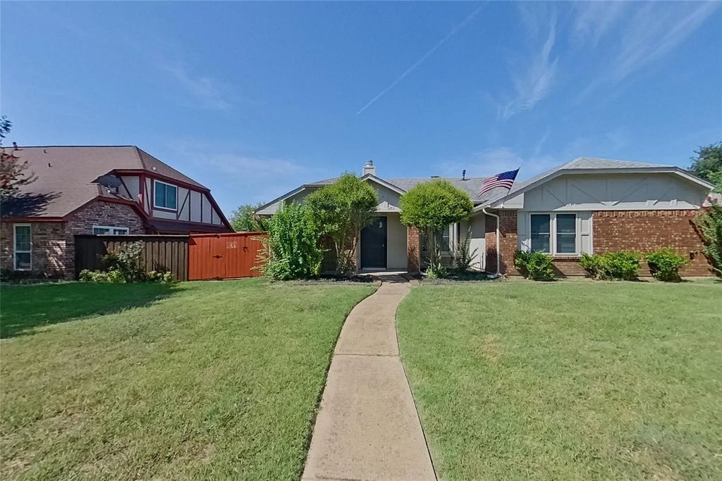 1253 Essex Drive, DeSoto