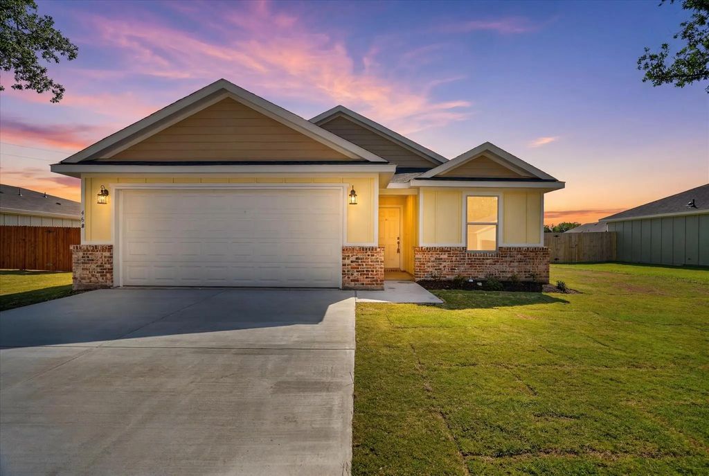468 Peace Lily Way, Tolar