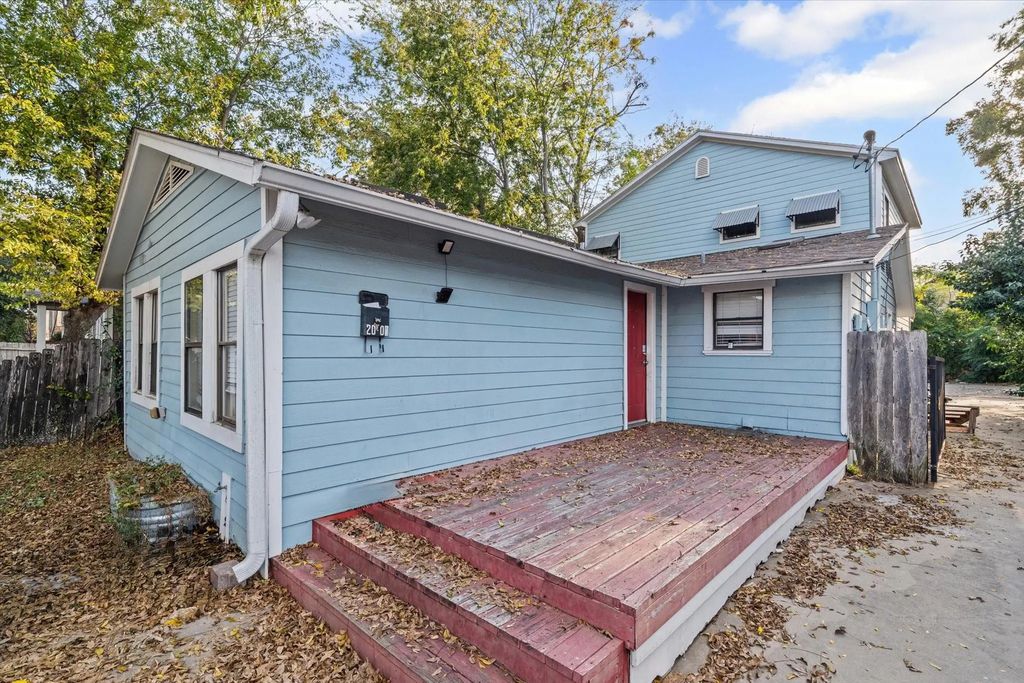 2007 S 7th Street, Waco