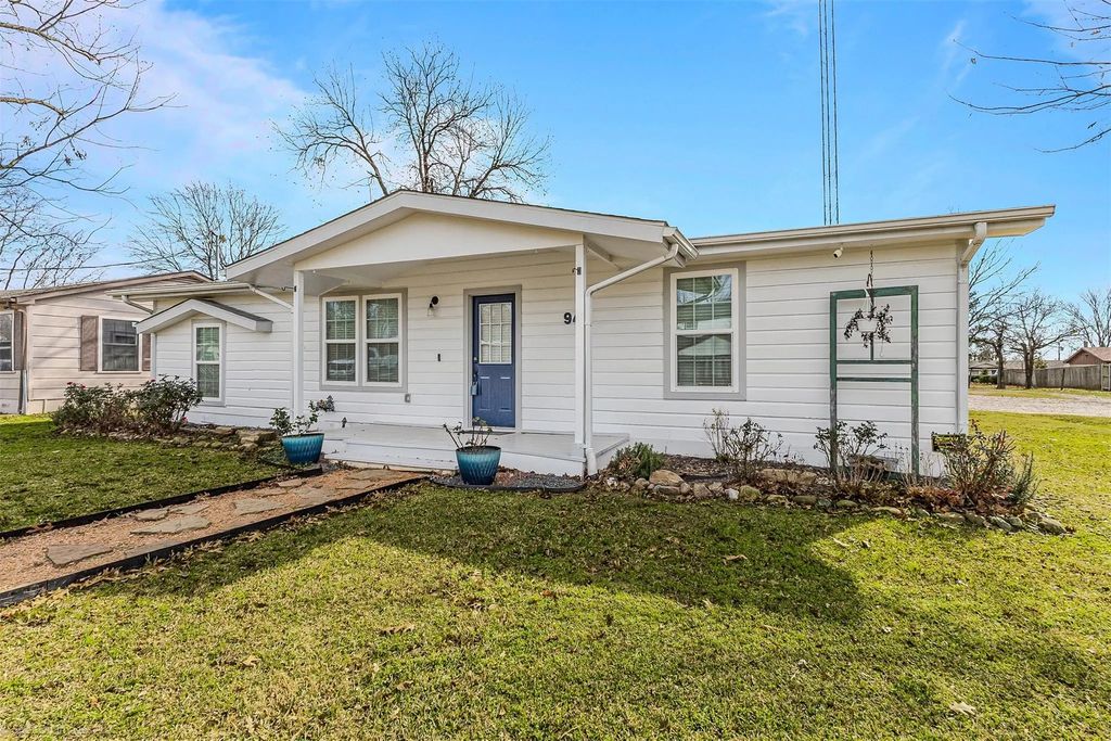 943 Gibbard Avenue, Wills Point