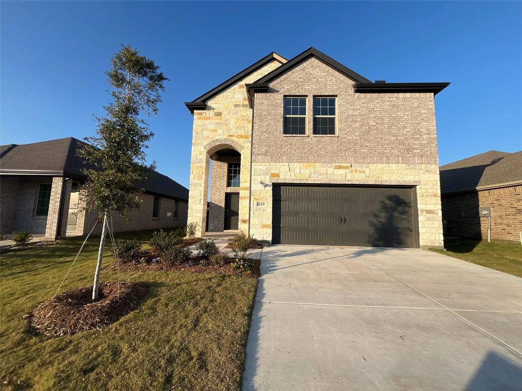 659 Walkabout Place, Lavon