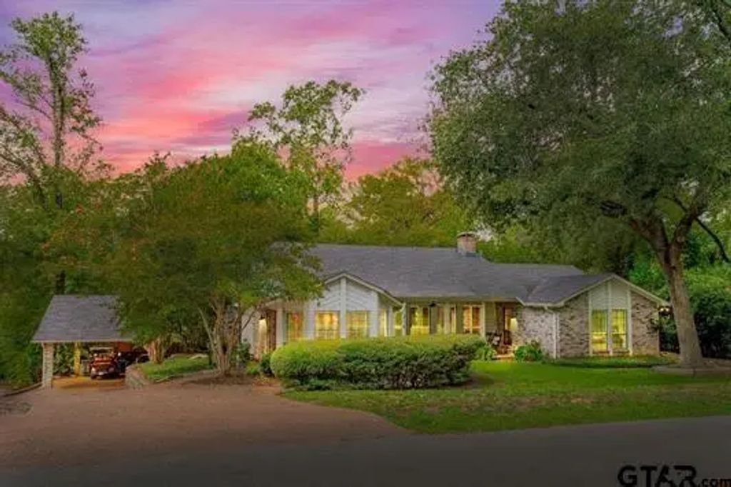 214 Hideaway Lane E, Hideaway