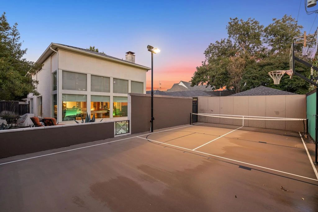 5730 W Amherst Avenue, Dallas