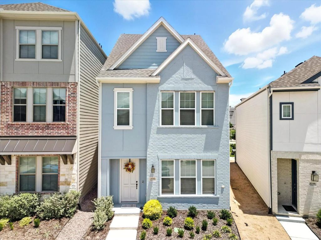 4352 Henderson Avenue, North Richland Hills