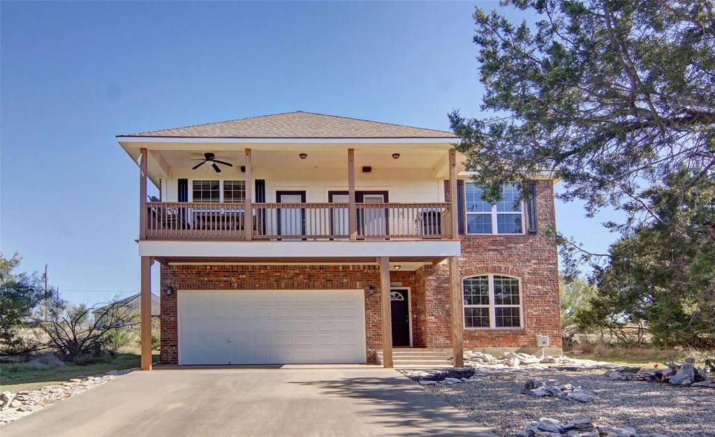 135 Coghill Drive, Possum Kingdom Lake