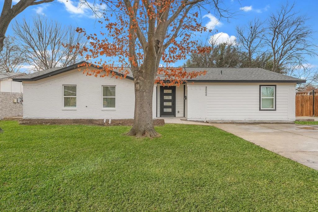 2000 Knollwood Lane, Carrollton