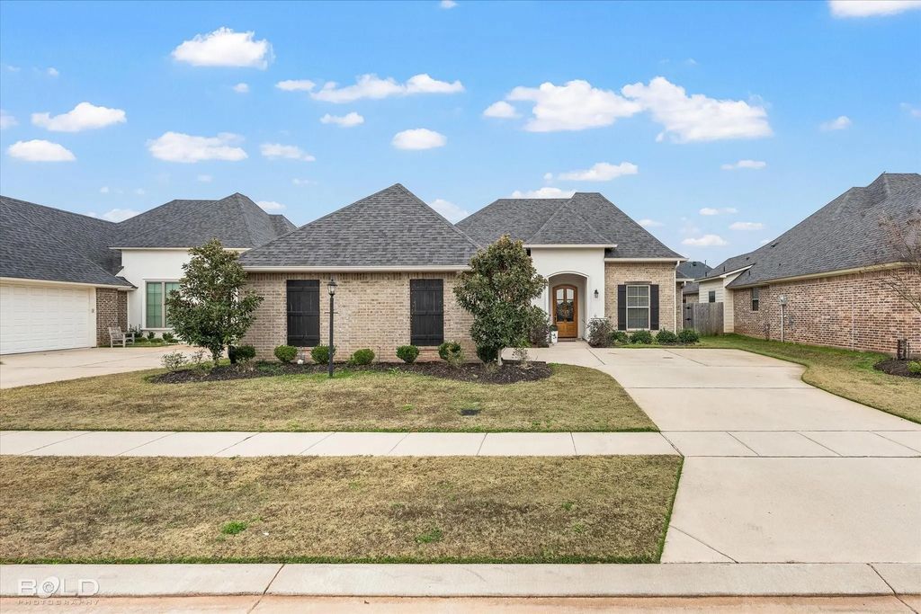 5118 Tensas Drive, Bossier City