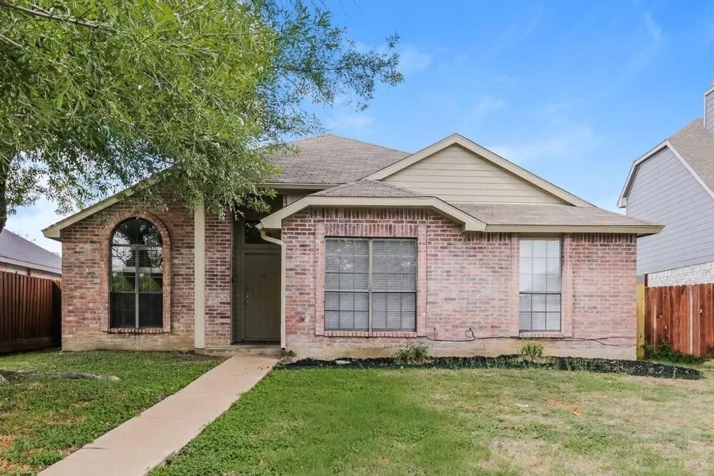 514 Sims Drive, Cedar Hill
