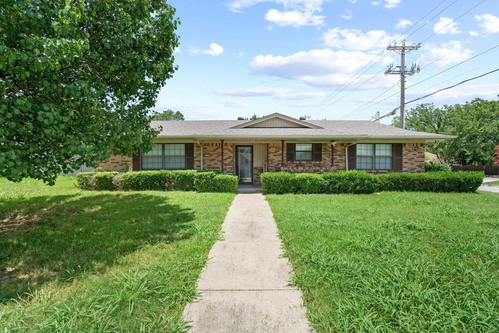 3300 Nashville Avenue, Greenville